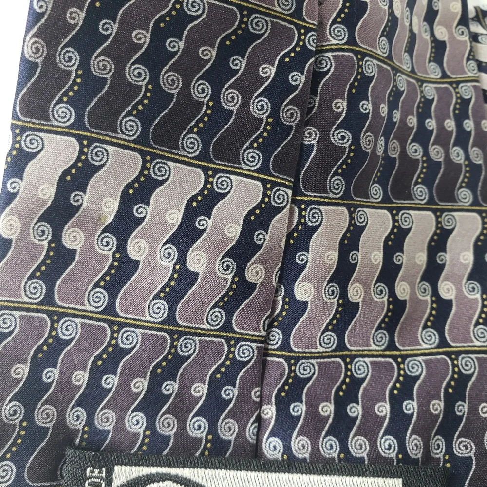 Franco di Napoli Scroll Pattern Hand Made Silk Extra Long Silk Tie
